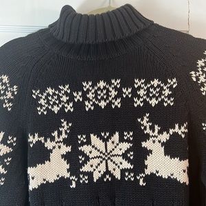 Lands End medium cable knit sweater
